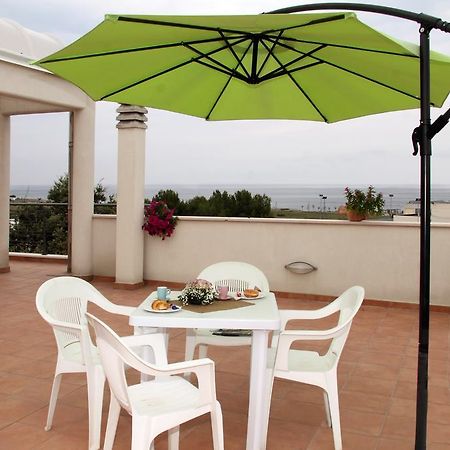 B&B Villa Il Sughero Monopoli Exteriör bild