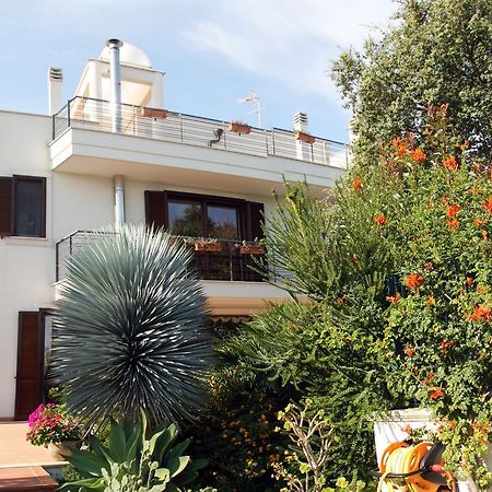 B&B Villa Il Sughero Monopoli Exteriör bild