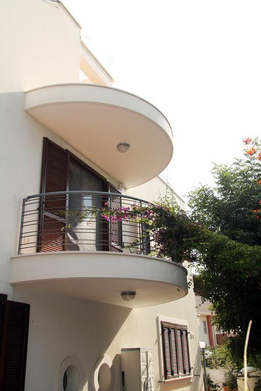 B&B Villa Il Sughero Monopoli Exteriör bild