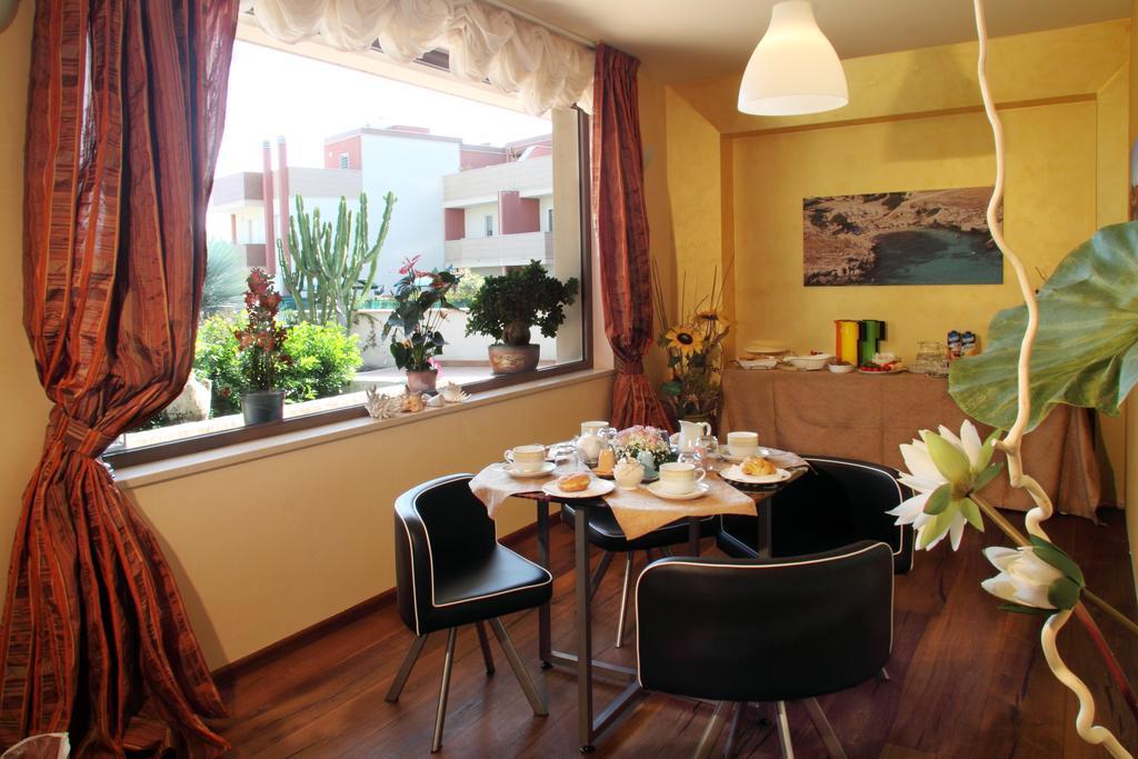 B&B Villa Il Sughero Monopoli Exteriör bild